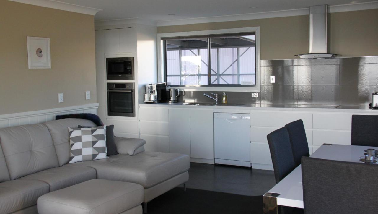 Sea Eagle Cottage Amazing Views Of Bay Of Fires Binalong Bay Extérieur photo